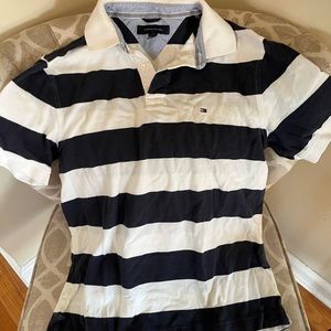 Tommy Hilfiger Black and White Knit Shirt Sz Medium
100% Cotton